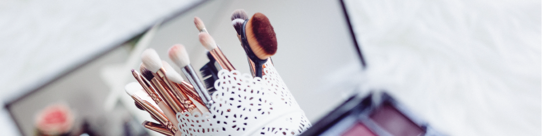 How To Choose the Best Makeup Mirror