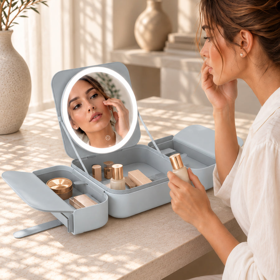Traveling Makeup Case with LED Lighted Face Mirror