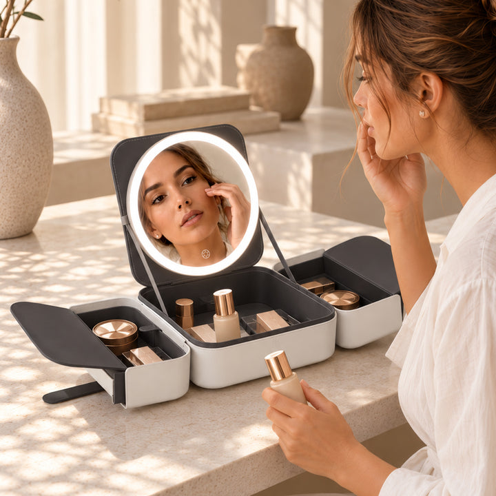 Traveling Makeup Case with LED Lighted Face Mirror